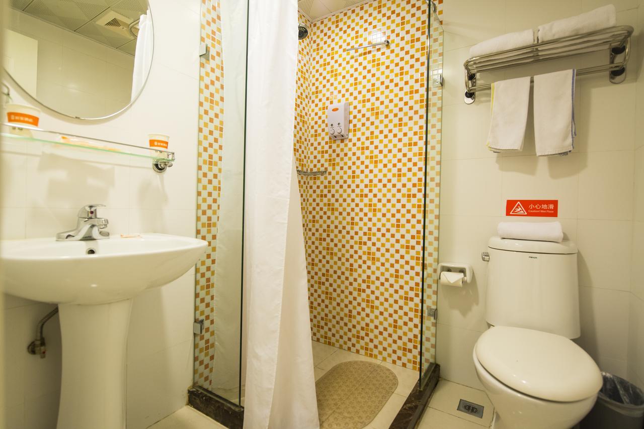 Home Inn Shanghai Lujiabang Road Metro Station 外观 照片